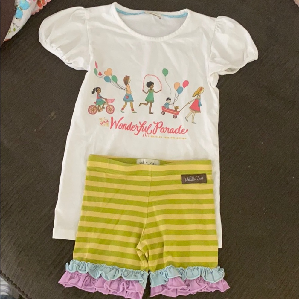 COPY - MJ Sz 4-6 Wonderful Parade tee & short set